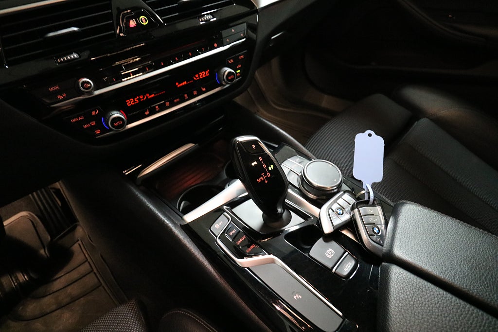 BMW 520d 2018 - miniatyr 21