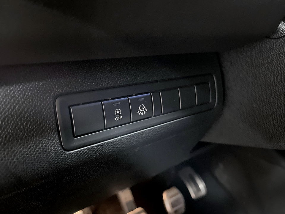 Bild på Peugeot 308 5D GT-Line 1.2 PT 130hk GLASTAK P-SENSORER 