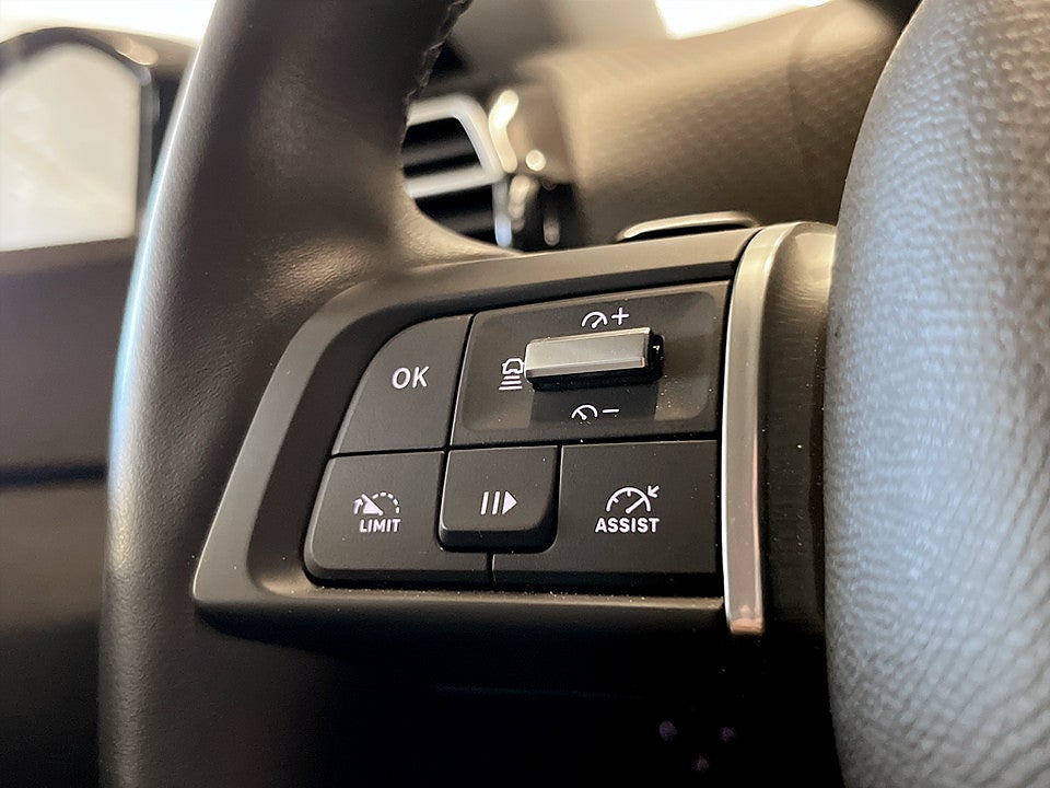 Bild på Citroën C4 X Shine 1.2 PT 130hk Aut 360-KAMERA RATTVÄRME