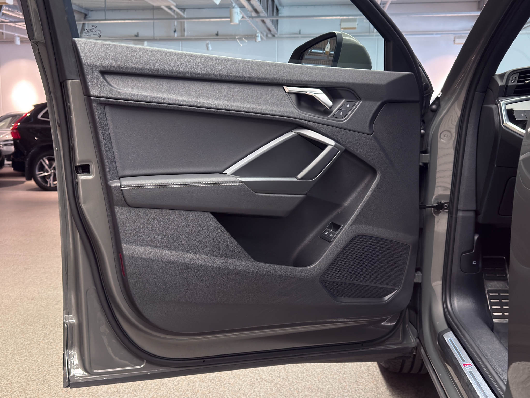 Audi Q3 45 TFSI e 245hk S-line | Dragkrok | Svart Optikpaket 2021 - miniatyr 26