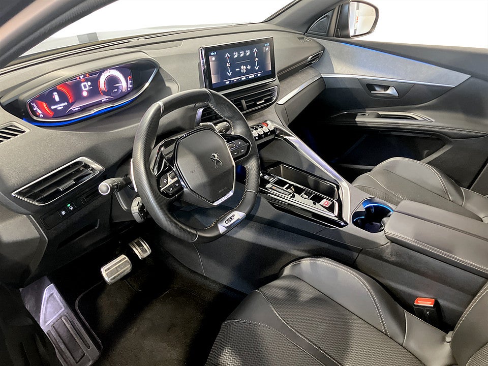 Bild på Peugeot 3008 GT 1.2 PT 130hk B-KAMERA CARPLAY