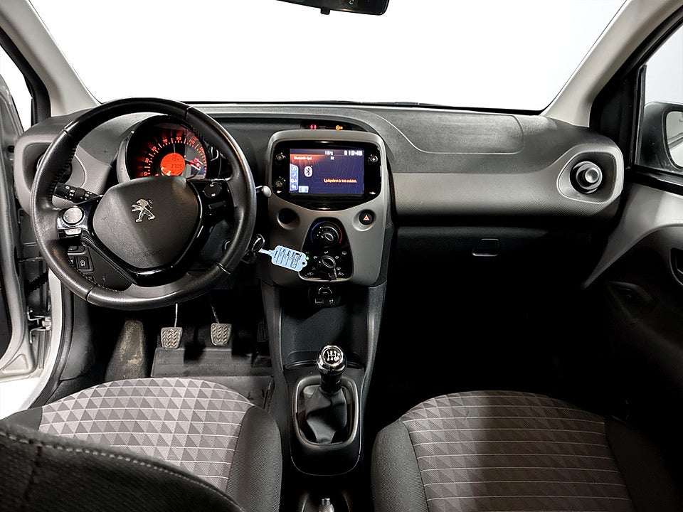 Bild på Peugeot 108 Active 5-dörrar 1.0 VTi 72hk BACKKAMERA