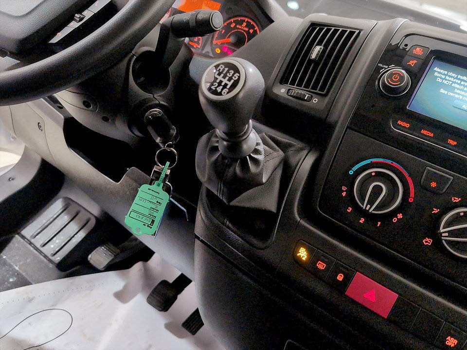 Bild på Peugeot Boxer PRO+ 2.2 BHDi 140hk L2H1 - B-KAMERA, DRAG