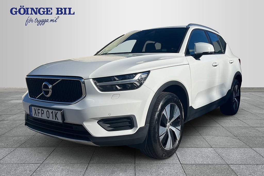 Volvo XC40 3.95% KAMPANJRÄNTA T3 FWD aut Mom Edt 18\"/ Värmare/ Klimatpa...