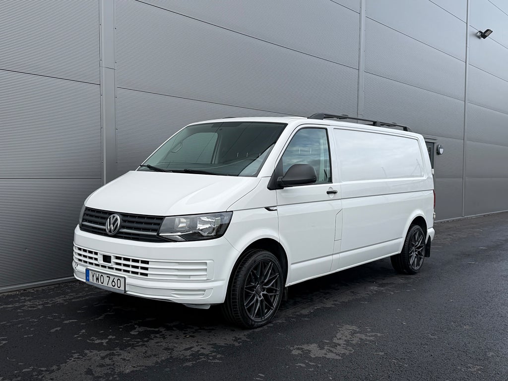 Volkswagen Transporter T30 2.0 TDI  AUtOMAT /VÄRMARE /DRAG  Euro 6