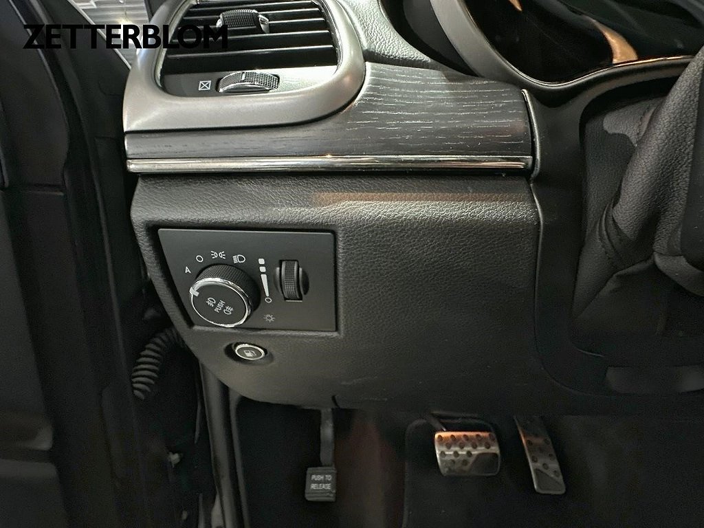 SUV Jeep Grand Cherokee 15 av 17