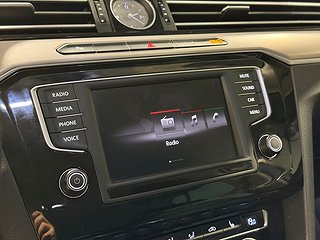 Kombi Volkswagen Passat 22 av 27