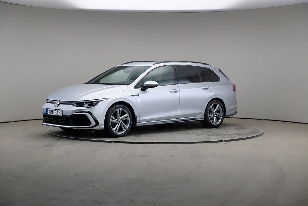 Volkswagen Golf 1.5 eTSI 150hk DSG R-Line Värmare Drag