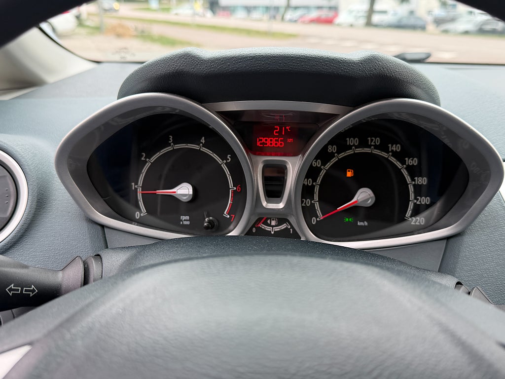 Ford Fiesta 1.25 Titanium 5-dörrar
