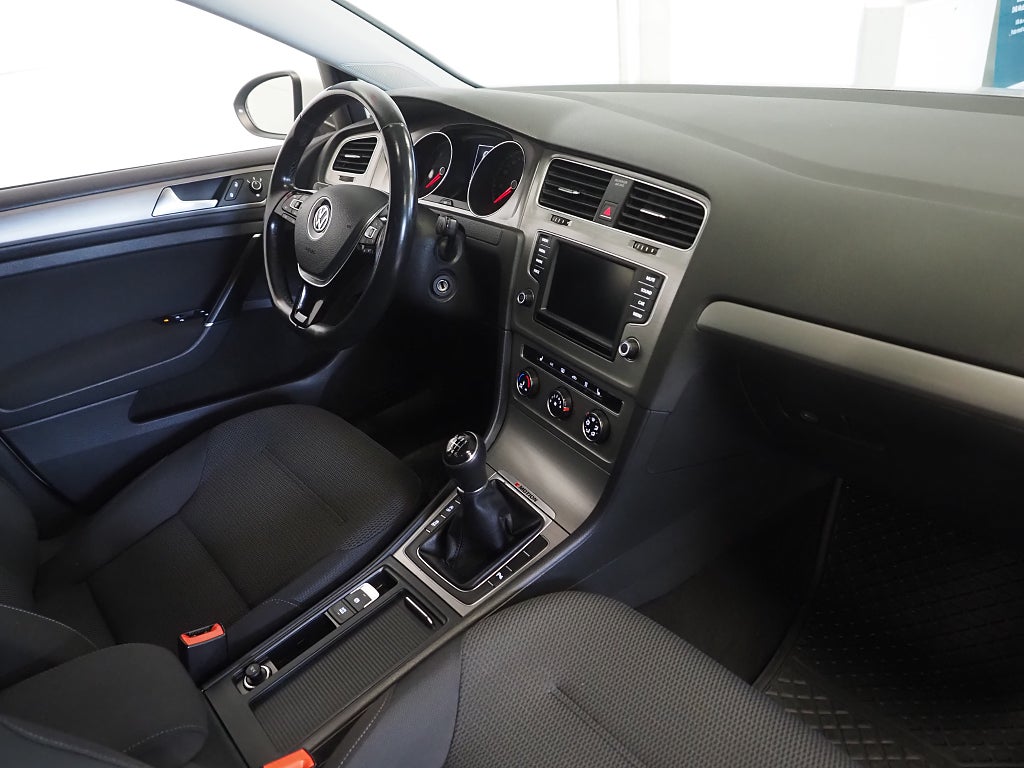 Volkswagen Golf Sportscombi 1.6 TDI 4Motion Dragkrok Kamera D-Värm 2016