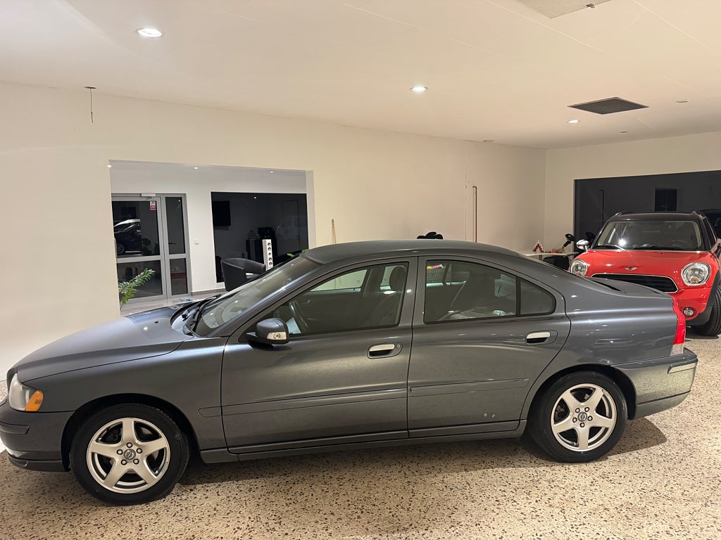 Volvo S60 2.4 drag ny bes ny servad välvårdad 