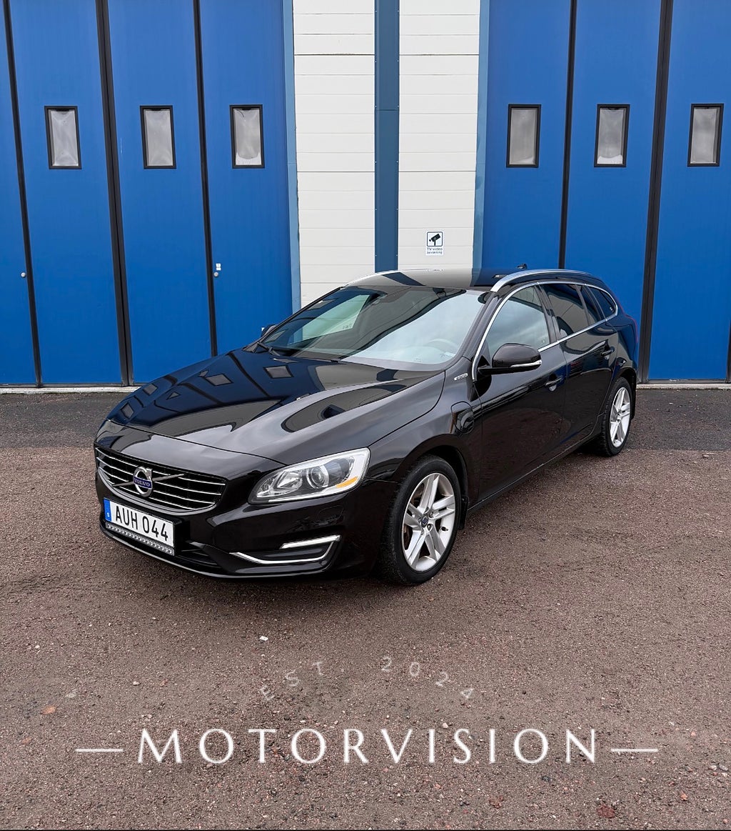 Volvo V60 D6 Plug-in Hybrid AWD Summum / Drag / M-värm / ISO