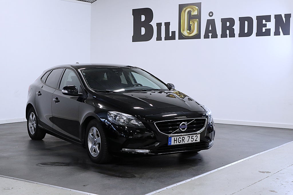 Volvo V40 D2 Kinetic VOC Drag Fullservad Nybesiktigad 3.99%Ränta