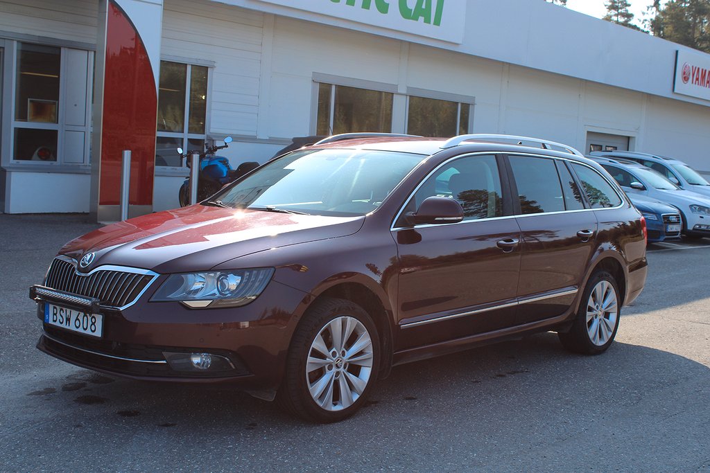 Skoda Superb Kombi 2.0 TDI 4x4 Elegance , Värmare fjärr