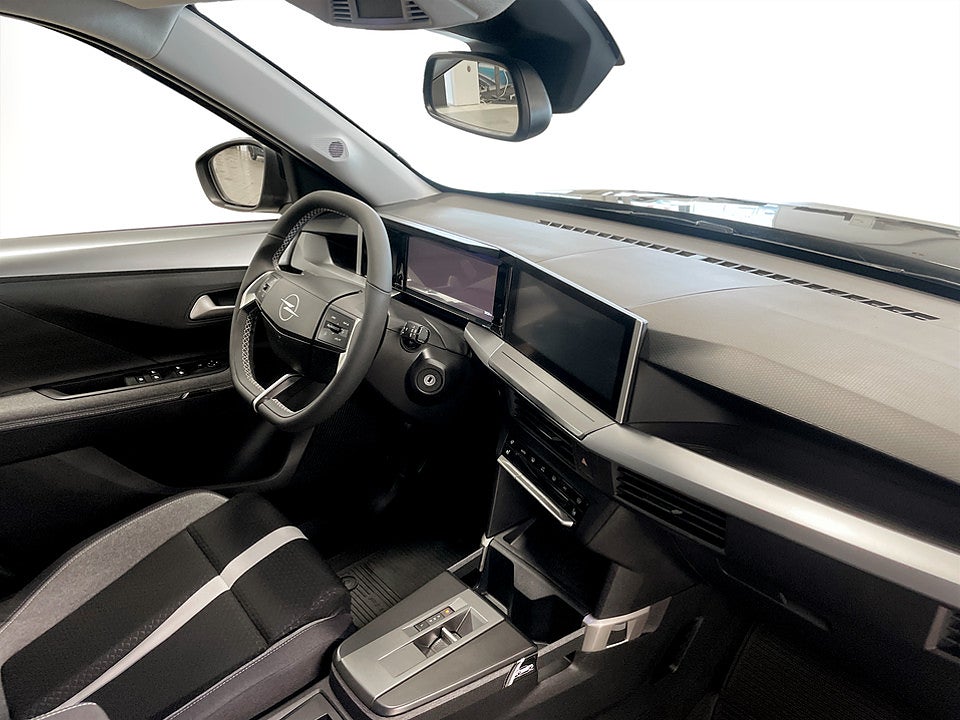 Bild på Opel Frontera GS 1.2 Turbo Hybrid 145hk Aut B-KAMERA NAVI