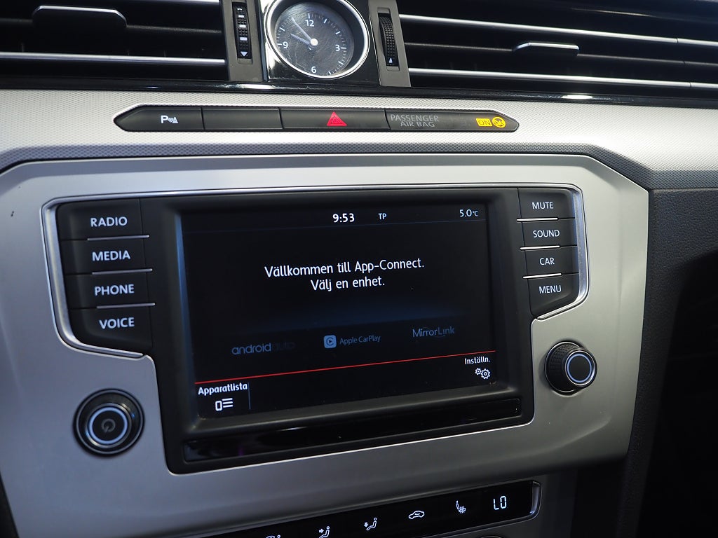 Volkswagen Passat Sportscombi 2.0 TDI 150hk D-Värmare Drag Kamera 2016