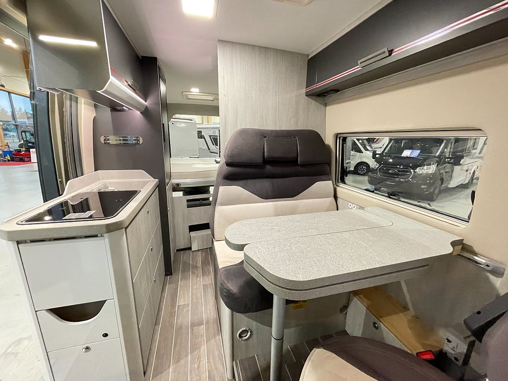 Ci Kyro Duo XL Elite / Truma Diesel / Höj och sänkbarsäng / Solcell - Ci