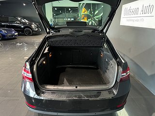 Halvkombi Skoda Superb 6 av 16