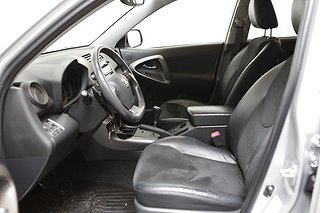 SUV Toyota RAV4 7 av 16