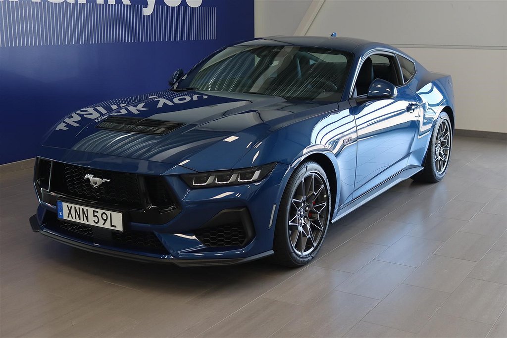 Ford Mustang GT Fastback V8 446hk 10AT