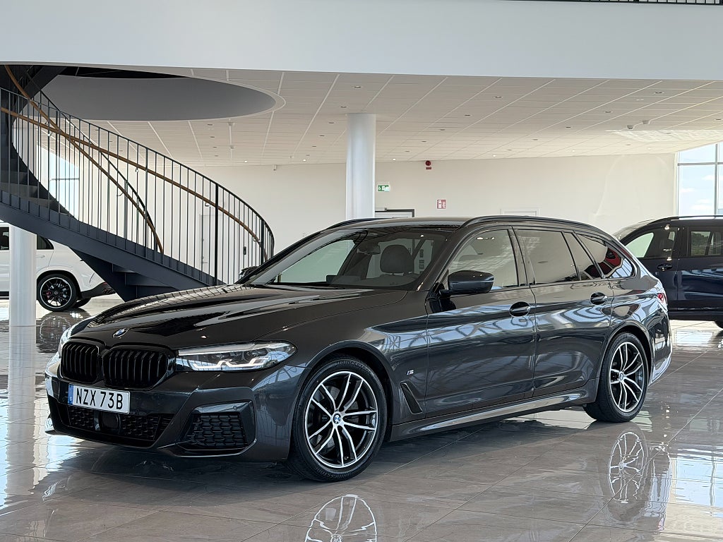BMW 520d xDrive Touring 190hk M Sport / Connected / Drag / HiFi