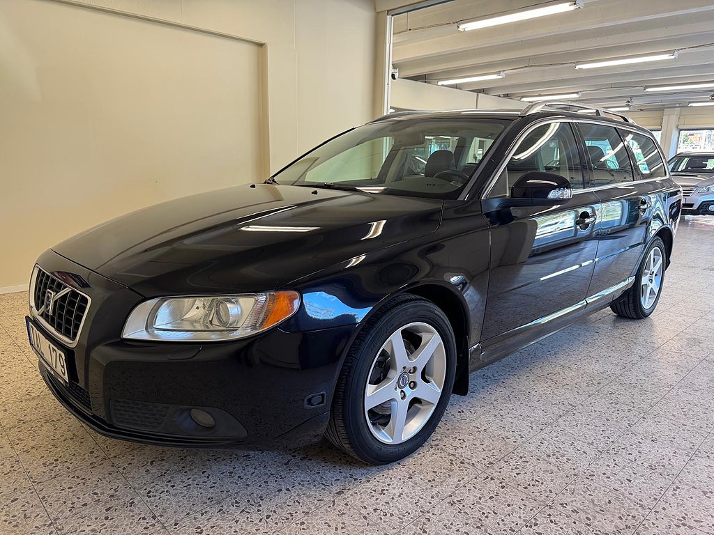 Volvo V70 2.0F 145hk Summum / Vämrare / Drag