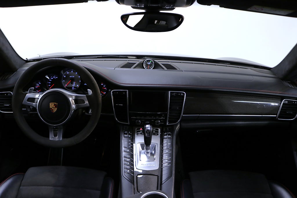 Porsche Panamera 2015 - miniatyr 9