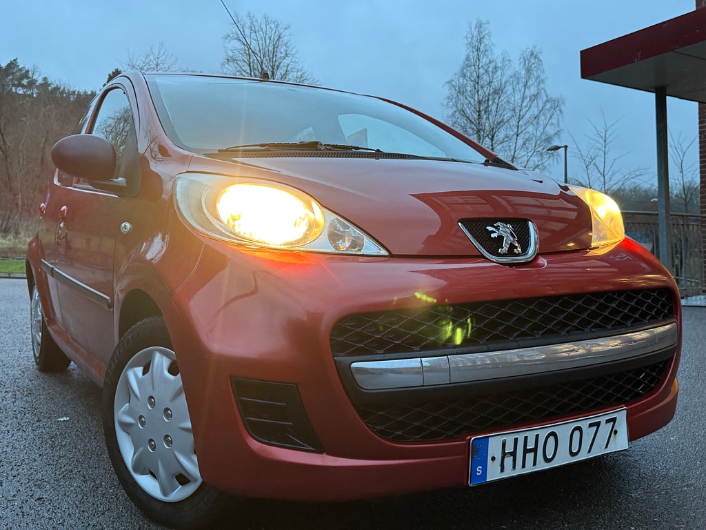Peugeot 107 5-dörrar 1.0 Bensin 68HK värmare  Nybesiktigad 