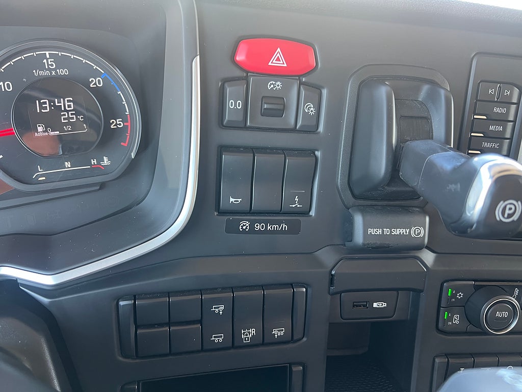 Scania R560 6x2 Dragbil ”Super” Drivlina