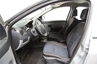 Halvkombi Renault Clio 10 av 23