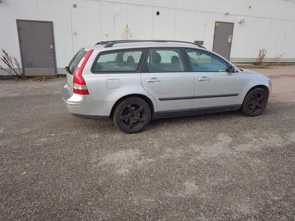 Volvo V50 1.8 Flexifuel Kinetic 125hk 2006, bild 2/36