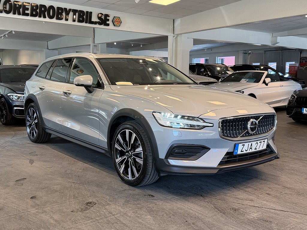 Volvo V60 Cross Country B4 AWD Mildhybrid Drag Core MOMS