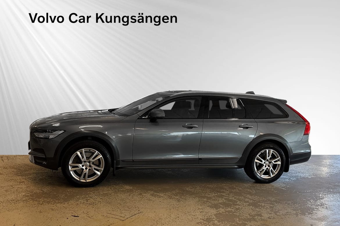 Volvo V90 Cross Country 2018, bild 4/91