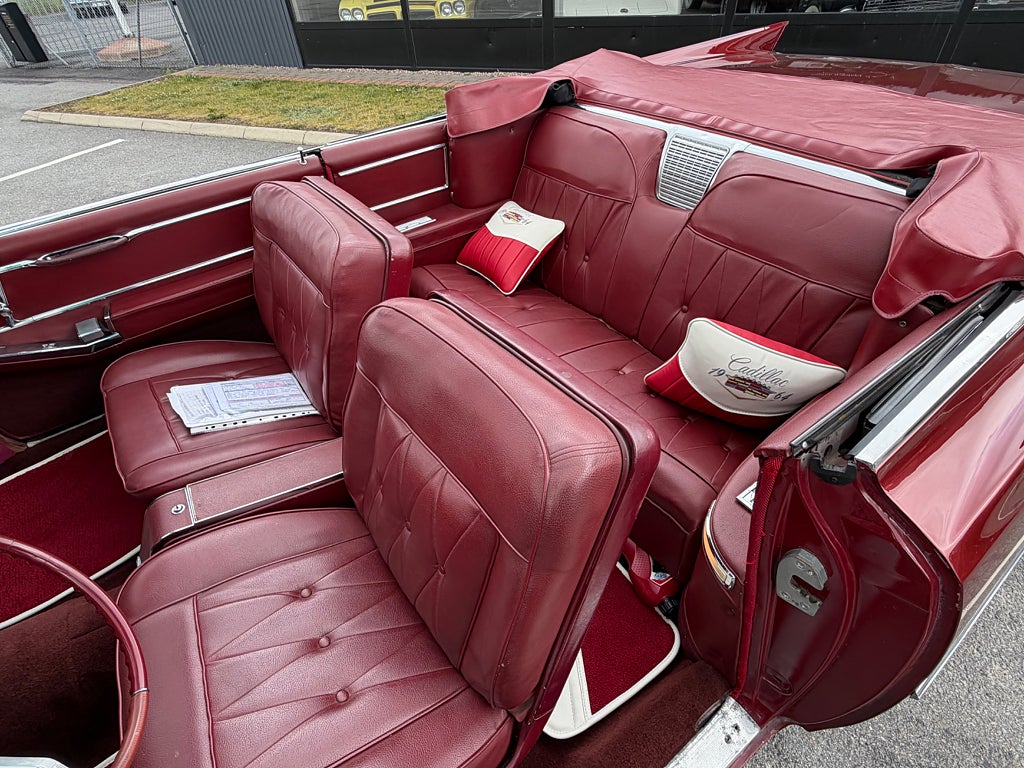 Cadillac Convertible de Ville 7.0 0kr insats 3230kr/mån