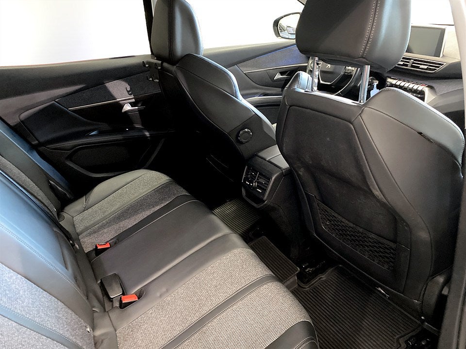 Bild på Peugeot 3008 Allure 1.5 BHDi 130hk Aut - CARPLAY, P-SENSORER