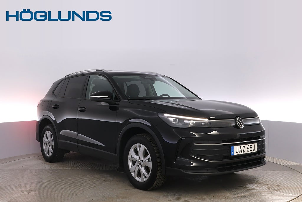 Volkswagen Tiguan eHybrid 1.5 TSI Life Värmare Pano Krok V-hjul Moms
