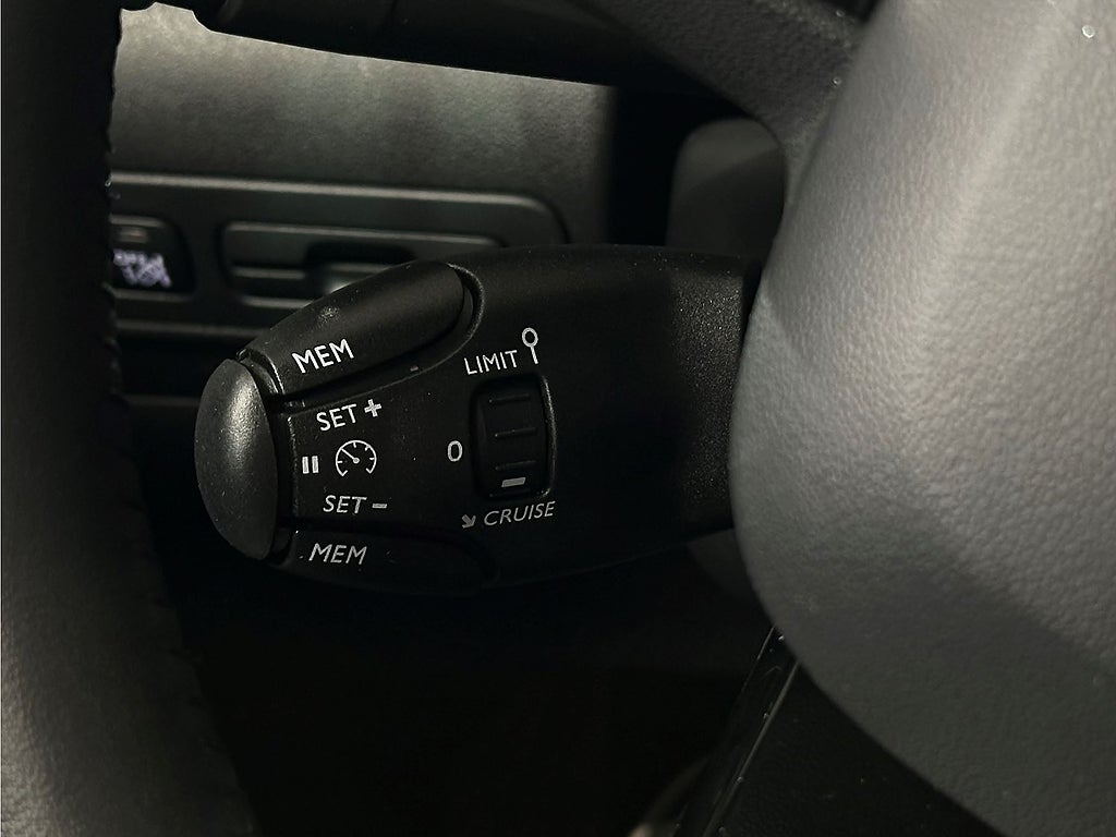 Bild på Citroën C3 AirCross Shine 1.2 PT 130hk Aut - CARPLAY, P-SENSOR