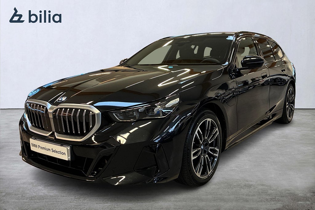 BMW 530e xDrive Touring M Sport H/K 360 Kamera Aktiv Fart. Drag