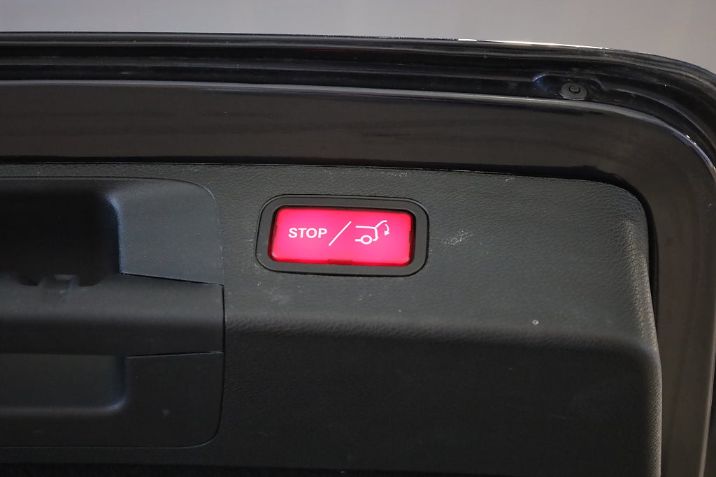 Mercedes-Benz E 300 T de 9G-Tronic Burmester Navi Kamera Värmare Drag 2023