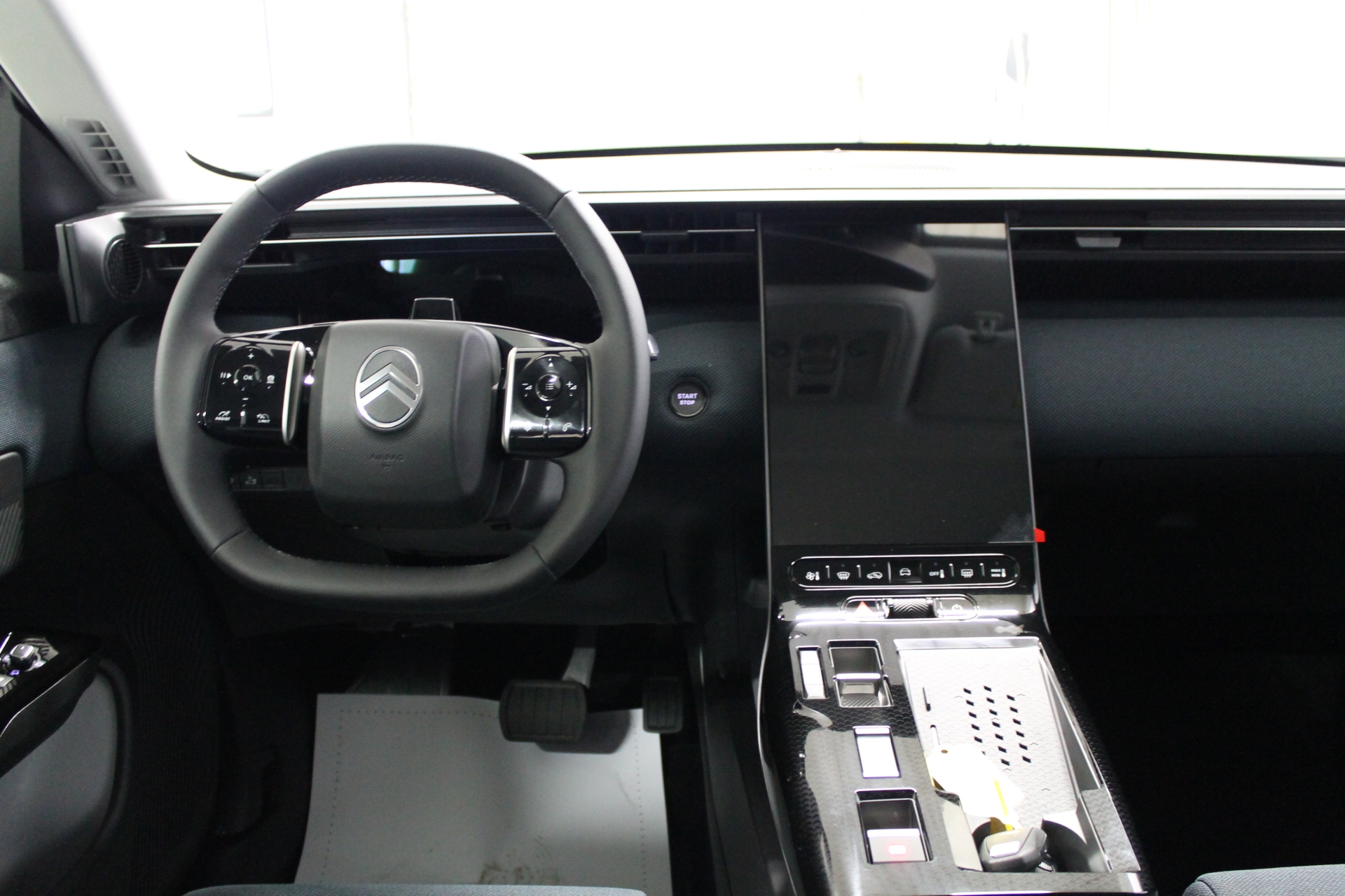 Citroen C5 Aircross PLUS HYBRID 145 2026, bild 7/37