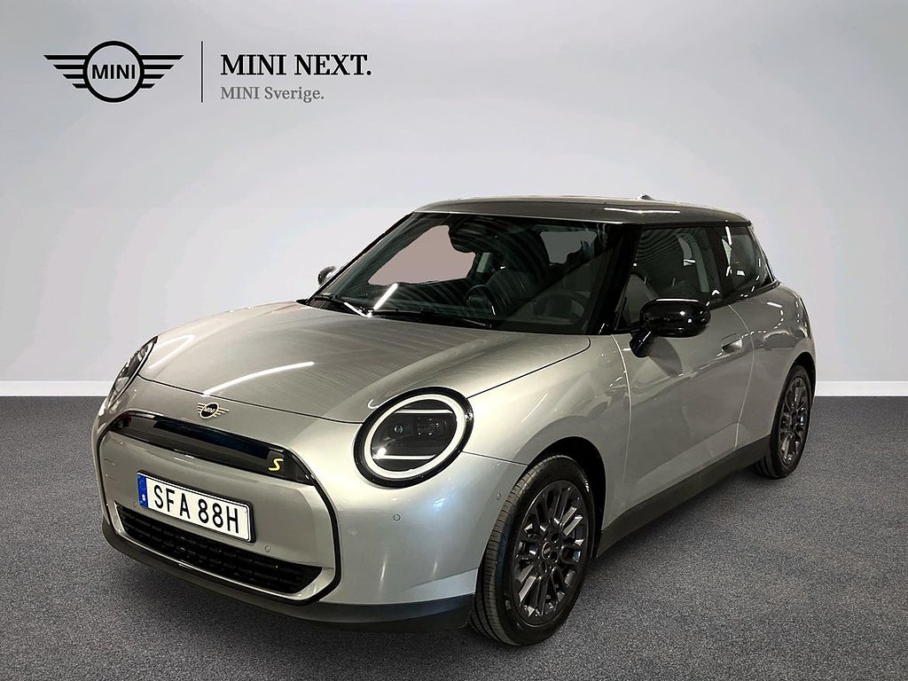 MINI Cooper SE Essential Trim, Paket S