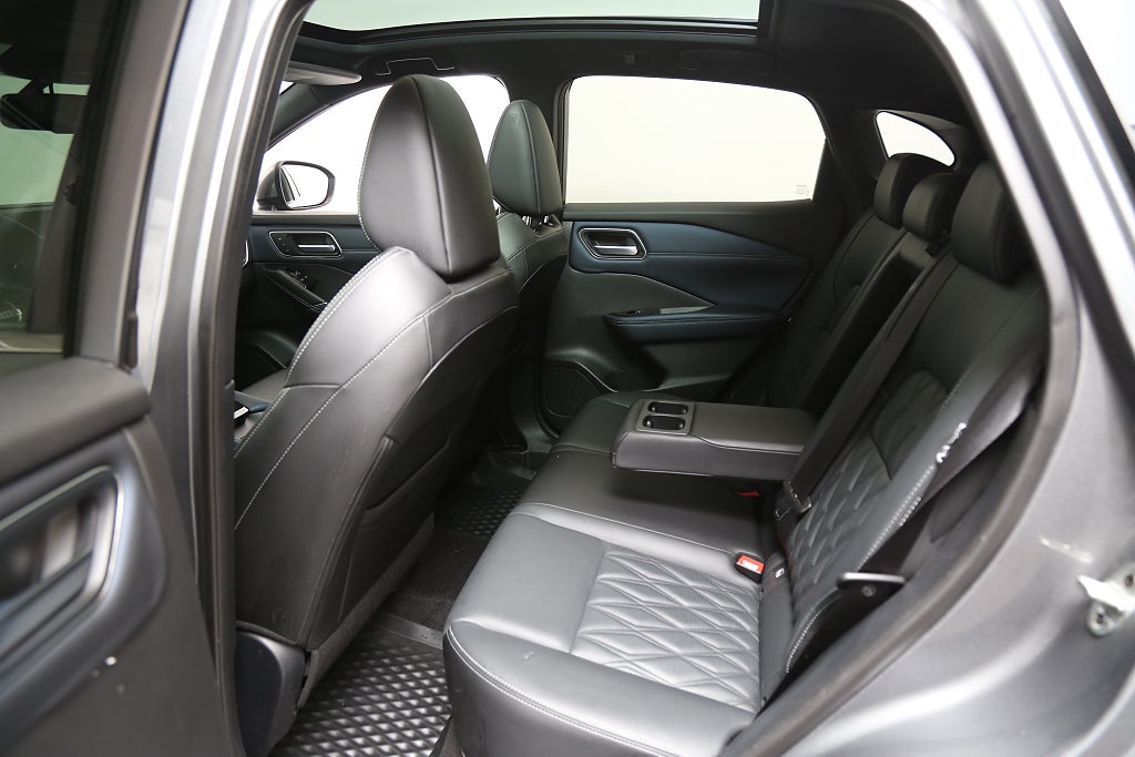 Nissan Qashqai 1,3 DIG-T 158hk 4WD Tekna 360° Massage Bose 19" Pano 2021