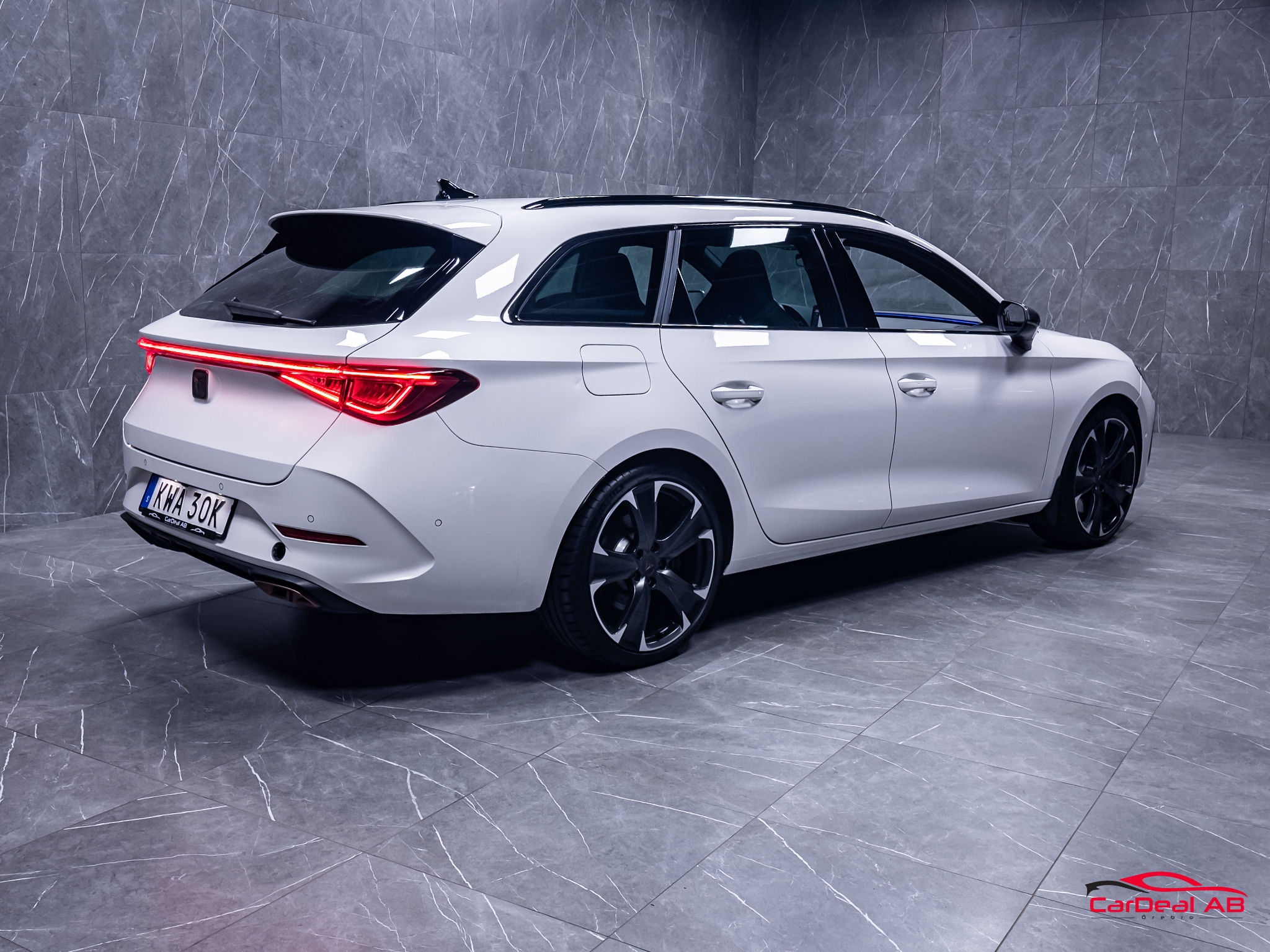 Cupra Leon Sportstourer e-Hybrid Cockpit 2024, bild 7/62