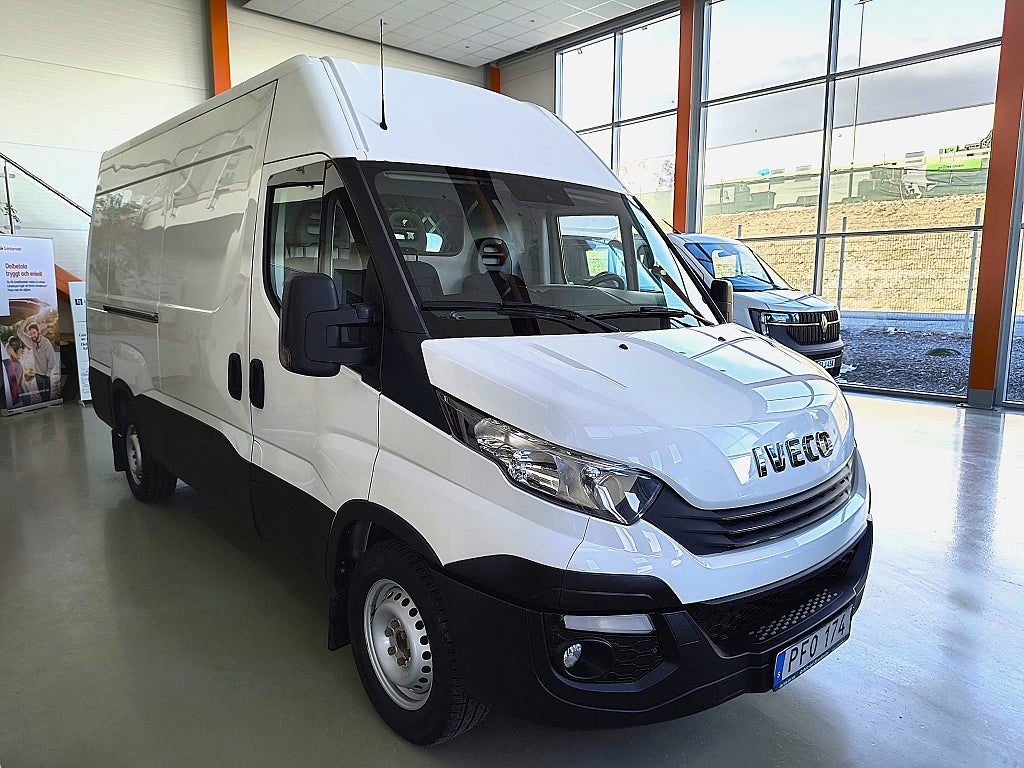 Iveco Daily 35-120 Skåpbil 2.3 JTD Hi-Matic Euro 6
