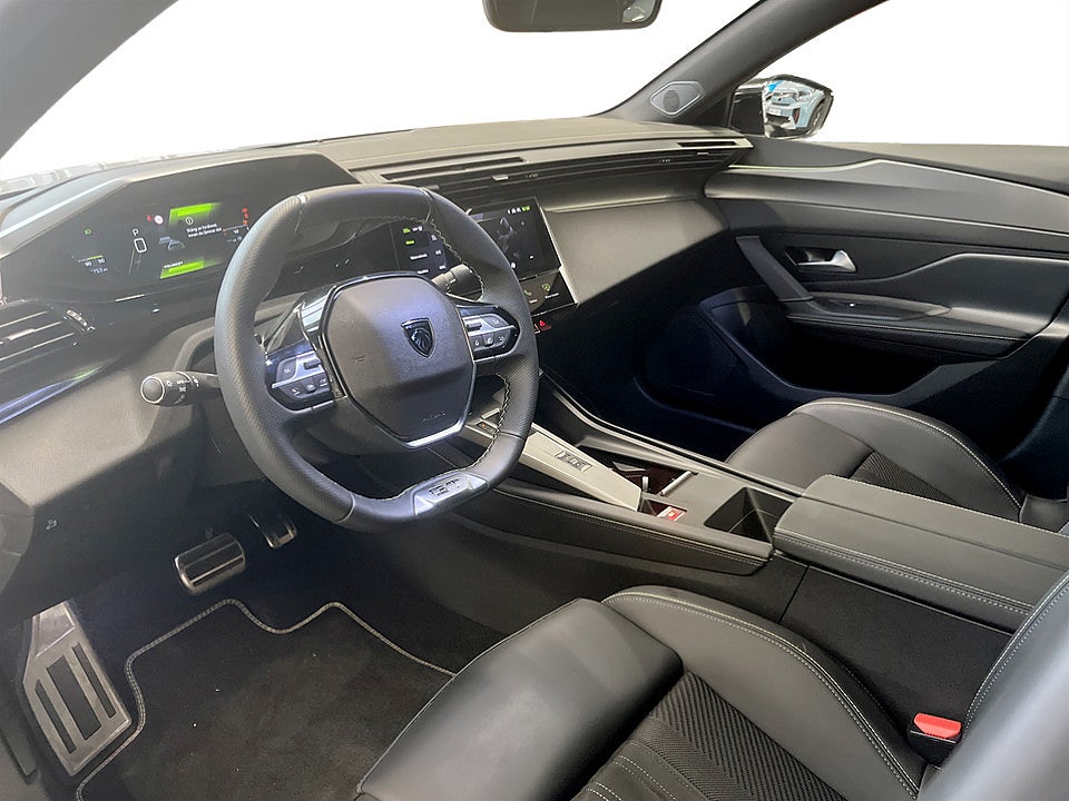Bild på Peugeot 408 GT Hybrid 145hk Aut B-KAMERA ELSTOL NAV