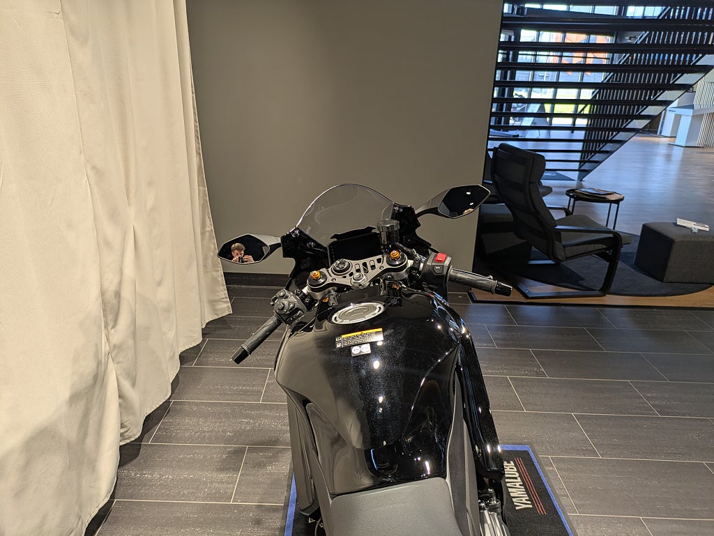 Yamaha YZF-R7 Tech Black / Räntekampanj 3,45% / Omgående lev!