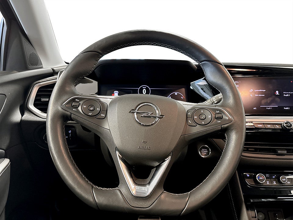 Bild på Opel Grandland GS 1.2 Turbo 130hk Aut  B-KAMERA CARPLAY