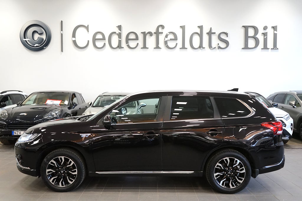 Mitsubishi Outlander PHEV CVT 4WD Business Nyserv Drag 360-kame Skinn 3,45%