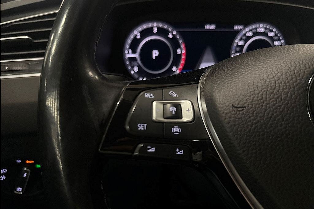 Volkswagen Tiguan 2.0 Tdi 4motion, R-line, Värmare, Cockpit, 360k