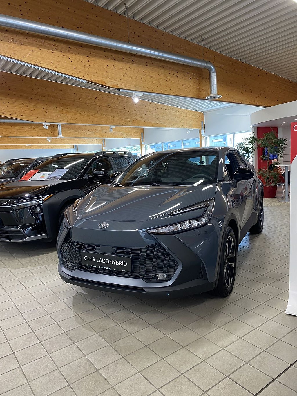 Toyota C-HR Plug-In Hybrid e-CVT Style